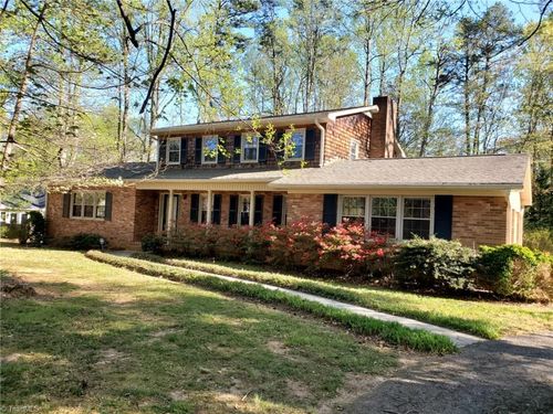 181 Laurel Ln, Mount Airy, NC, 27030-1932 | Card Image
