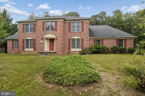 7704 Lake Glen Dr, GLENN DALE, MD, 20769-2027 | Card Image