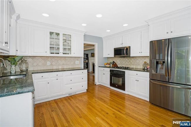 17 Windham Pl, House other with 6 bedrooms, 6 bathrooms and null parking in Glen Rock NJ | Image 12
