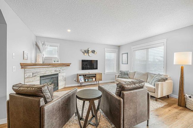 4 Tuscany Ravine View Nw, Home with 4 bedrooms, 3 bathrooms and 4 parking in Calgary AB | Image 7