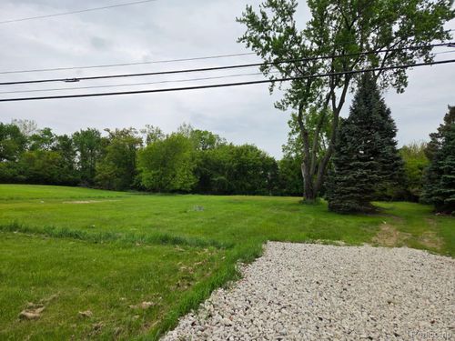 7585 Pontiac Trail, West Bloomfield Charter Township, MI, 48323 | Card Image