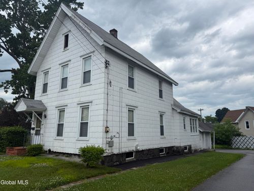 94 West Street, Gloversville, NY, 12078 | Card Image