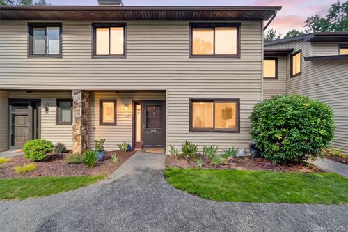 154 Eagleton Dr, Monroe, NY, 10950-5139 | Card Image