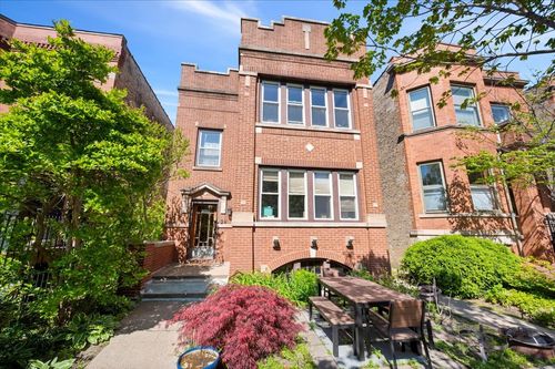3618 N Bell Ave, Chicago, IL, 60618-4820 | Card Image