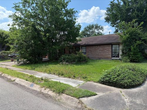 5326 De Lange Ln, Houston, TX, 77092-4208 | Card Image