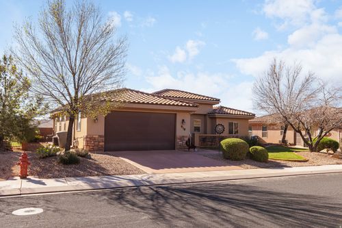 918 N Ocotillo Dr, Washington, UT, 84780-8870 | Card Image