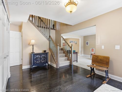 8829 Woodberry Rd, Plymouth, MI, 48170-3440 | Card Image