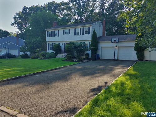 266 Alpine Cir, River Vale, NJ, 07675-6101 | Card Image