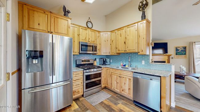 Kitchen | Image 10