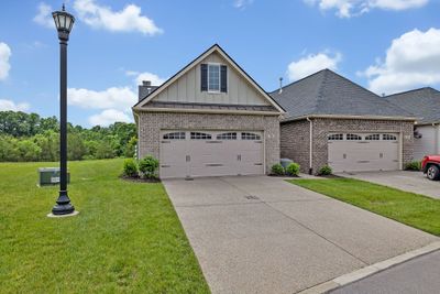 356 Buckner Cir, Home with 2 bedrooms, 2 bathrooms and 4 parking in Mount Juliet TN | Image 2