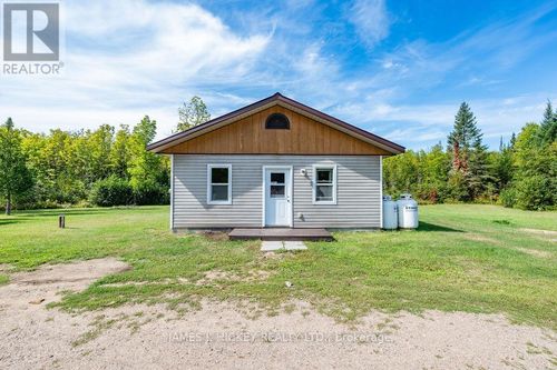 37335 Highway 17 Highway, Laurentian Hills, ON, K0J2H0 | Card Image