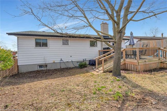 16 Settlers Dr, House other with 3 bedrooms, 2 bathrooms and 4 parking in Kitchener ON | Image 32