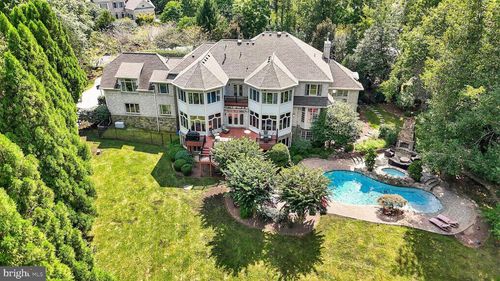 9864 Walker Glen Ct, GREAT FALLS, VA, 22066-1931 | Card Image