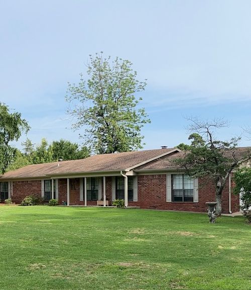 69 Talley Dr, Russellville, AR, 72802-8468 | Card Image