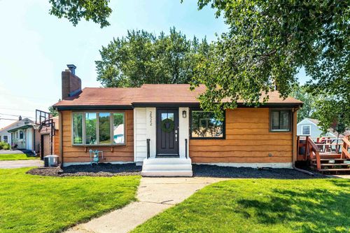 2522 Morris Thomas Rd, Duluth, MN, 55811-3264 | Card Image