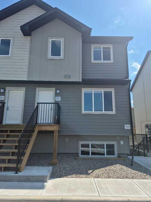 1-928 40 Ave N, Lethbridge, AB, T1H | Card Image