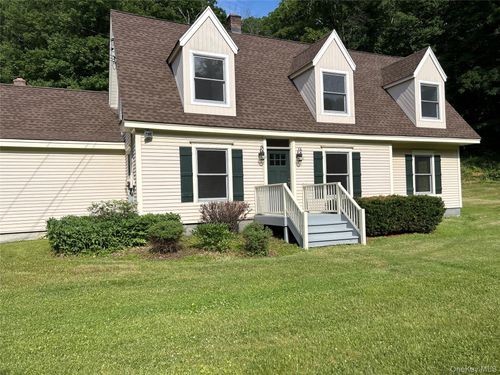 810 Route 343, Dover Plains, NY, 12522-5028 | Card Image