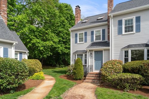 93-93 Village St, South Easton, MA, 02375-1758 | Card Image