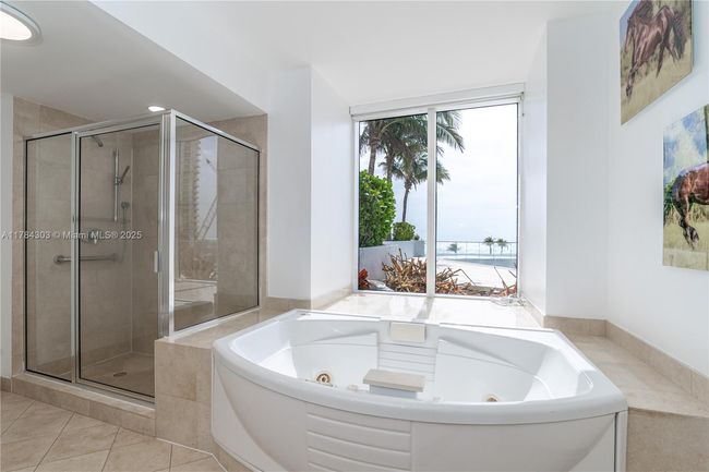 APT-405 - 18911 Collins Ave, Condo with 3 bedrooms, 4 bathrooms and null parking in Sunny Isles Beach FL | Image 14