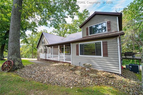439 Spanoaks Rd, Milton, WV, 25541-9385 | Card Image