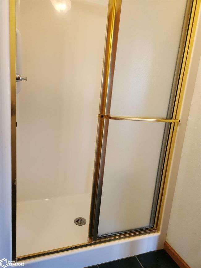 1128 Prince St, House other with 5 bedrooms, 4 bathrooms and null parking in Grinnell IA | Image 11