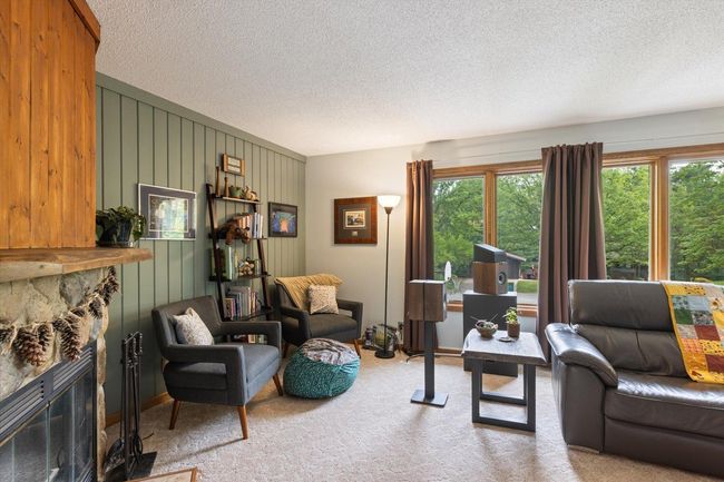 Living Room | Image 17