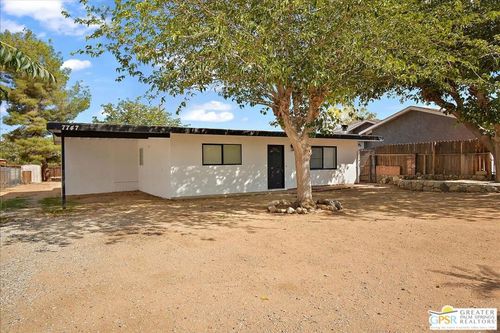 7747 Hopi Trl, Yucca Valley, CA, 92284-3411 | Card Image