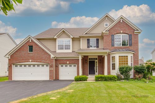2030 Padua Dr, Elgin, IL, 60123-9003 | Card Image