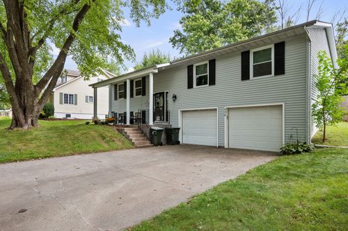 456 Oakwood Pl, Geneseo, IL, 61254-1912 | Card Image