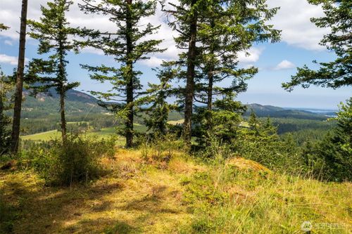 1700 Mountain Crest Dr, Eastsound, WA, 98245-5112 | Card Image