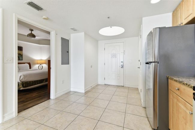 507 - 11605 Gulf Blvd, Condo with 2 bedrooms, 2 bathrooms and null parking in TREASURE ISLAND FL | Image 11