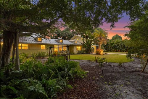 2480 Alameda Ave, SARASOTA, FL, 34234-7311 | Card Image