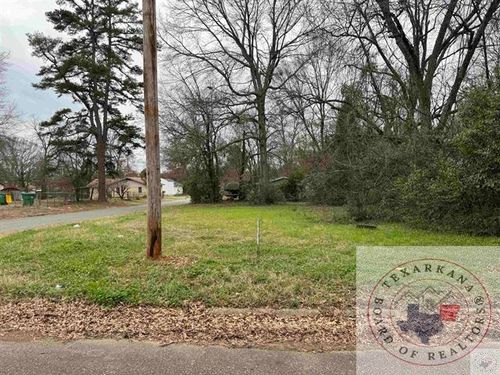 1701 Peach St, Texarkana, TX, 75501 | Card Image