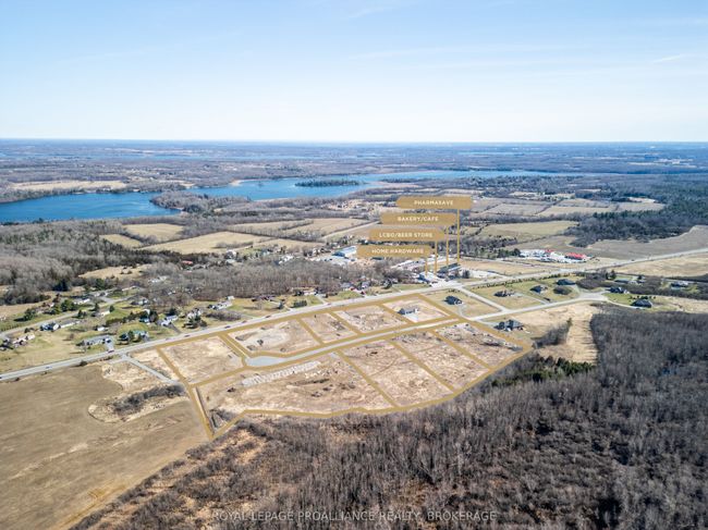 180 Summerside Dr, House other with 3 bedrooms, 2 bathrooms and 3 parking in Inverary ON | Image 5