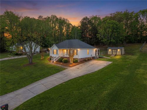 111 Logan Ln, Easley, SC, 29640-6104 | Card Image