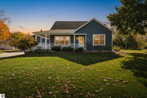 102 E State St, Saint Louis, MI, 48880-1759 | Card Image