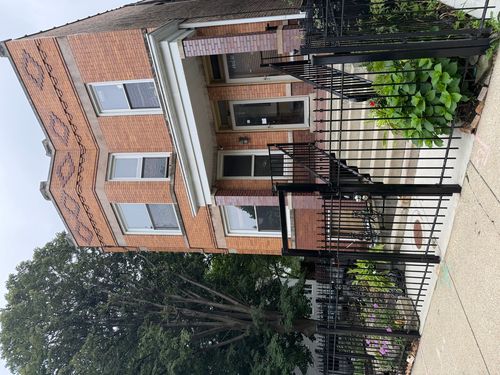 g-3545 W Belden Ave, Chicago, IL, 60647-2447 | Card Image