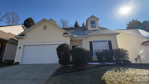 6832 Brachnell View Dr, Charlotte, NC, 28269-0174 | Card Image