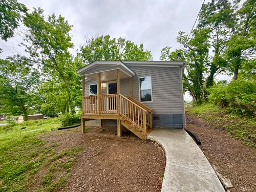 417 Cain Ave, Morristown, TN, 37813-5208 | Card Image