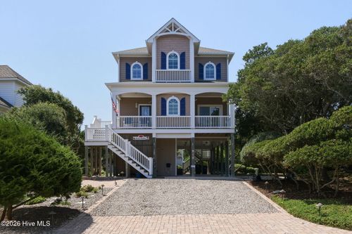 103 Elizabeth St, Emerald Isle, NC, 28594-3611 | Card Image