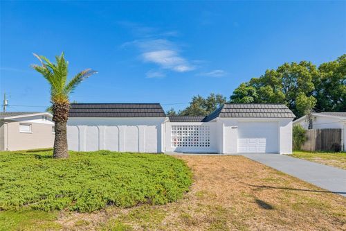 5137 Manor Dr, NEW PORT RICHEY, FL, 34652-6167 | Card Image