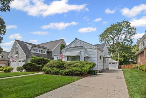 924 N Highland Ave, Arlington Heights, IL, 60004-5520 | Card Image