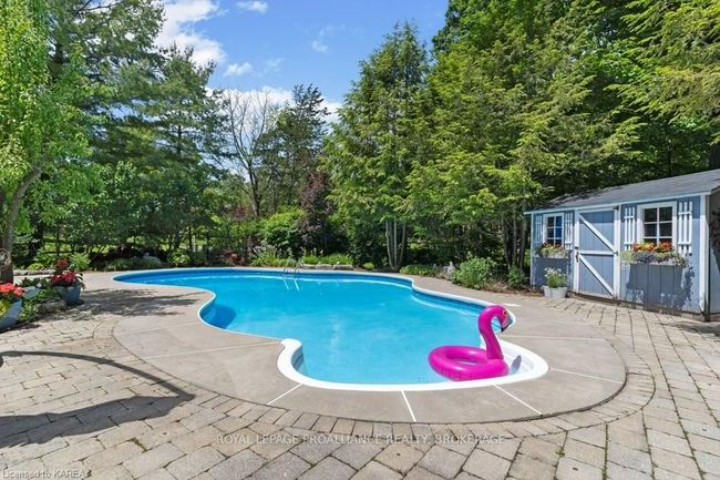 8 Forest Dr, House other with 3 bedrooms, 3 bathrooms and 6 parking in Kingston ON | Image 38