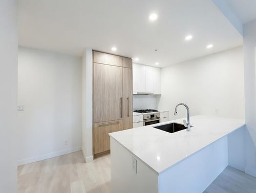 3207-537 Cottonwood Ave, Coquitlam, BC, V3J2R4 | Card Image