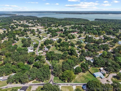 1720 Wildwood, Kingston, OK, 73439 | Card Image