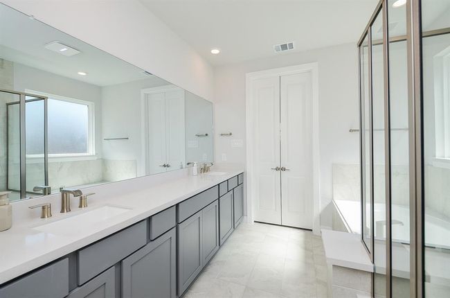 9522 Rialto Creek Dr, House other with 5 bedrooms, 5 bathrooms and 3 parking in Cypress TX | Image 12