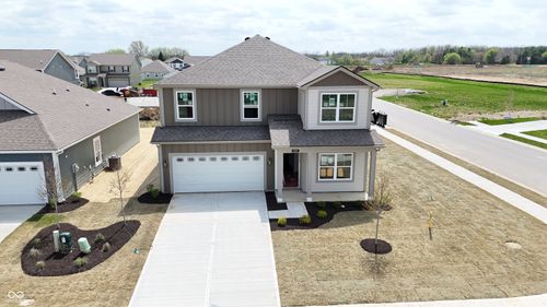 1595 Albatross St, Danville, IN, 46122-9182 | Card Image