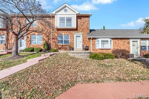 10 Brittany Ct, Troy, MO, 63379-2404 | Card Image