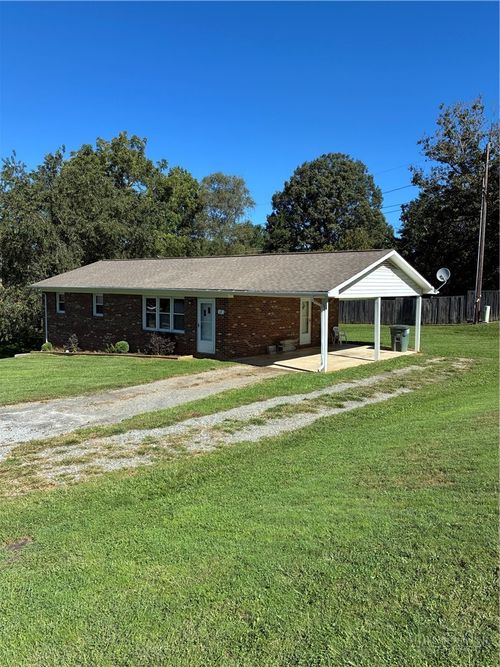49 Montview Dr, Sparta, NC, 28675-8472 | Card Image