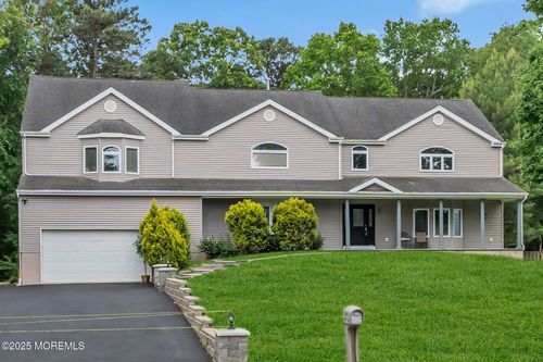 352 Leesville Rd, Jackson, NJ, 08527-4801 | Card Image